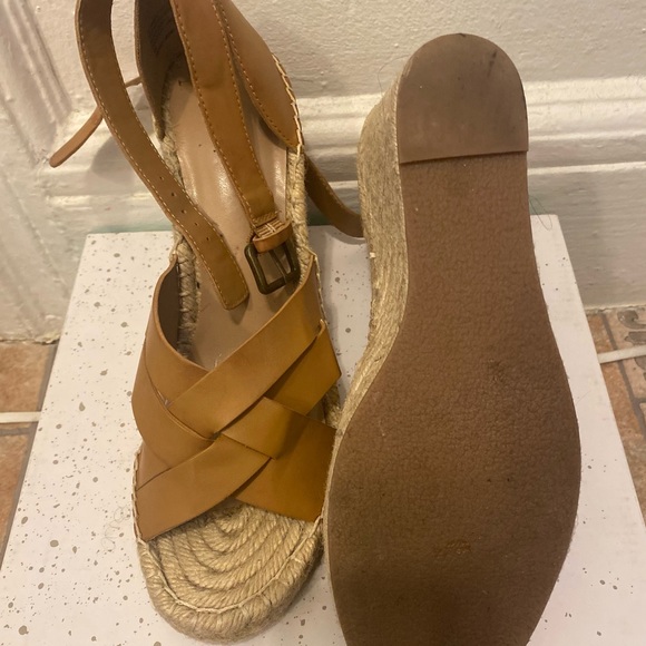 Espadrilles - Picture 4 of 5